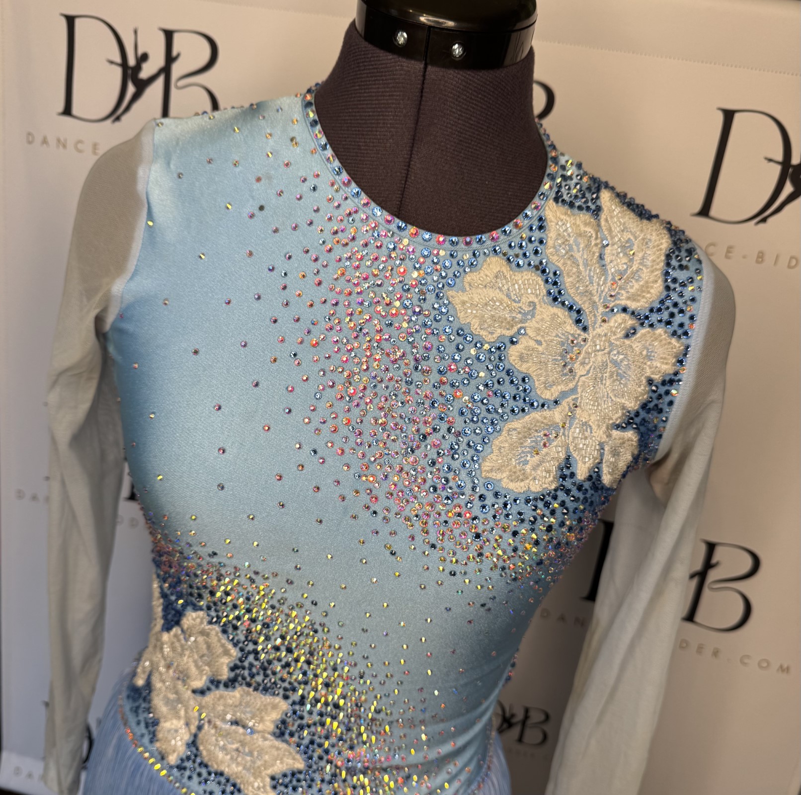 Baby Blue And White Tap/Modern (REF-36) - Image 3